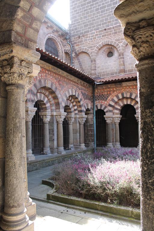 Une Coquille Sous L'Oreiller Le Puy-en-Velay ภายนอก รูปภาพ